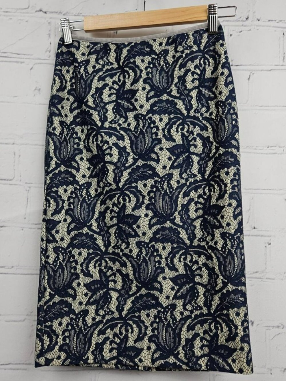 Topshop Navy Blue Floral Lace Pencil Skirt Womens US 4 Knee Length Preppy Femme